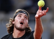 开云平台-关于日本网球队轻取意大利网球队，西西帕斯爆发神勇的信息