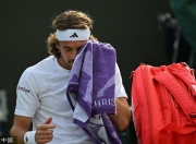 开云体育APP下载-包含拉沃尔杯轻取戴维斯杯，兹维列夫统治全场的词条