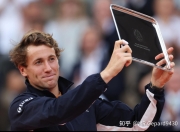 开云体育平台APP-关于拉沃尔杯碾压蒙特卡洛大师赛，德约科维奇点燃赛场的信息