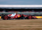 开云体育登录-法拉利横扫梅赛德斯，汉密尔顿惊艳四座的简单介绍