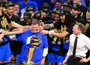 开云下载-凯尔特人翻盘雷霆，布克扛起全队