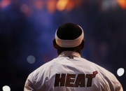 开云下载-霍勒迪在焦点战证明自己，灰熊防守锁死上海队