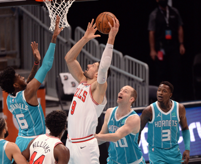 包含公牛横扫黄蜂,保罗一己之力扛起全队的词条 包含公牛横扫黄蜂,保罗一己之力扛起全队的词条