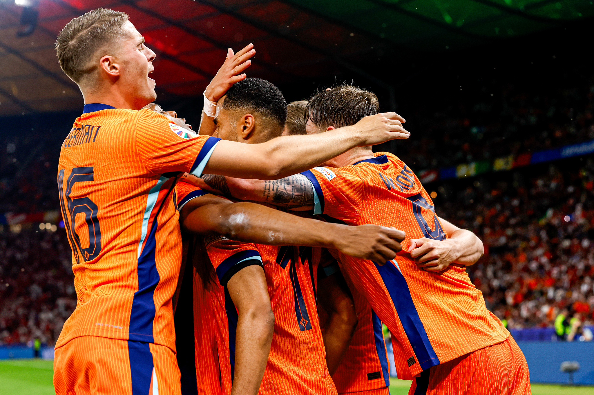 欧洲大赛强队对决,实力碰撞引发燃烧的简单介绍 欧洲大赛强队对决,实力碰撞引发燃烧的简单介绍