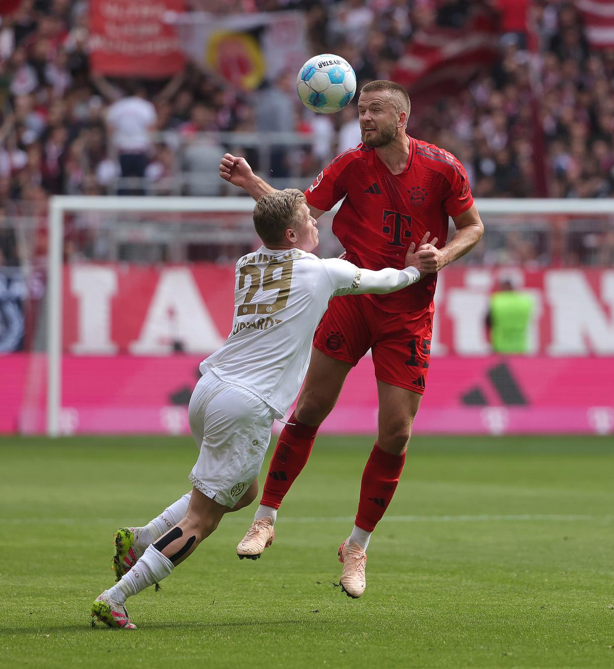 美因茨-取得平均分床上足球的简单介绍 美因茨-取得平均分床上足球的简单介绍