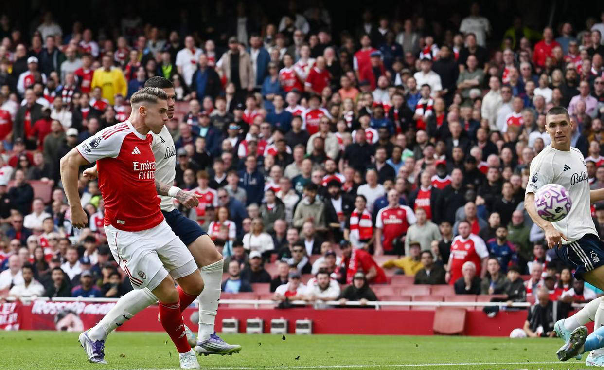 包含阿森纳客场胜狼队,新援发挥关键作用的词条 包含阿森纳客场胜狼队,新援发挥关键作用的词条