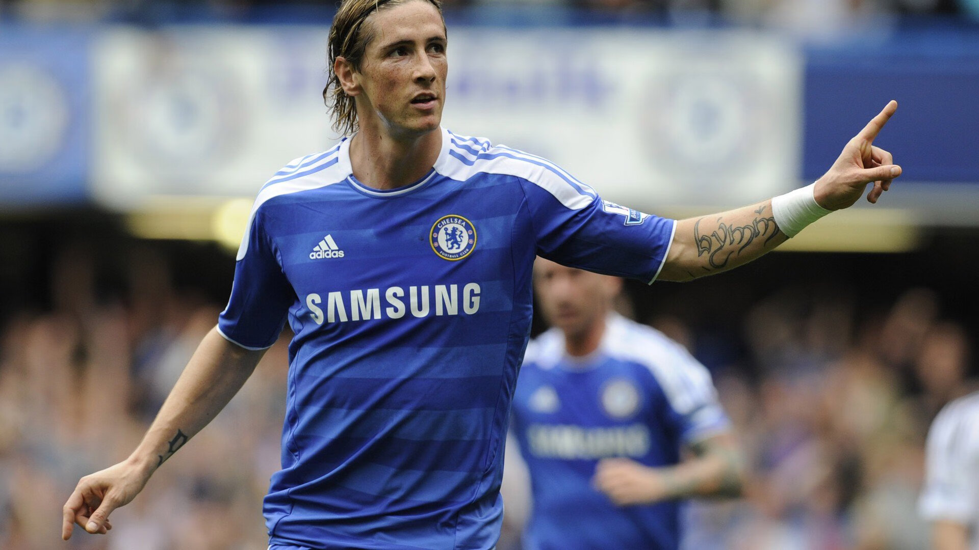 当欧冠淘汰赛的哨声响起,篮网与湖人的生死战定义了另一种欧洲之夜